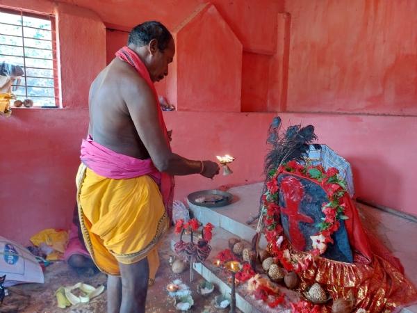 ଲୋୟର ସୁକତେଲ ଡ୍ୟାମ ସ୍ଥଳରେ ମାଁ ବନଦୁର୍ଗାଙ୍କ ଦଶହରା ପୂଜା