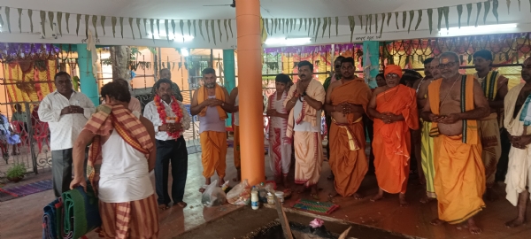 ମା ସୁରେଶ୍ଵରୀ ଙ୍କ ବେଶ ଦର୍ଶନ ଓ ଚଣ୍ଡୀ ଯଜ୍ଞ ରେ ଅଗଣିତ ଭକ୍ତ ଙ୍କ ସମାଗମ*- *ଆଜି କୁମାରୀ ପୂଜା ସନ୍ଧ୍ୟାରେ ସନ୍ଧି ପୂଜା ଗୁରୁବାର ହେବ ଅପରାଜିତା ପୂଜା