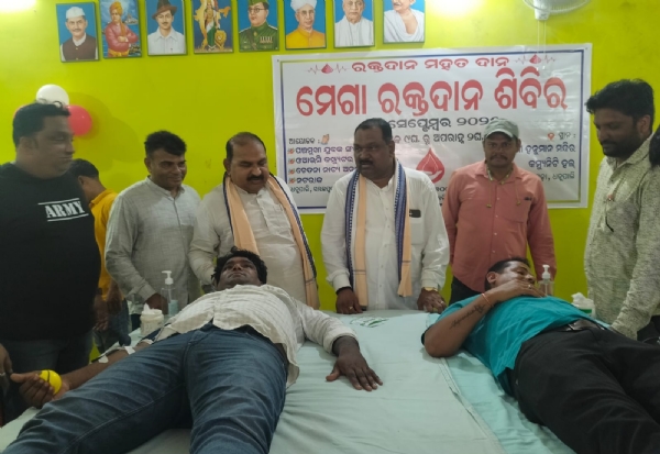 ମହାବୀର ପଡାରେ ରକ୍ତଦାନ ଶିବିର : ୭୬ ୟୁନିଟ୍ ରକ୍ତ ସଂଗ୍ରହ