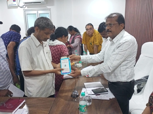 ସୁବର୍ଣ୍ଣପୁର ଜିଲ୍ଲାର ଡୁଙ୍ଗୁରିପାଲି ବ୍ଲକ ସ୍ତରୀୟ ଜିଲ୍ଲାପାଳ ଓ ଆରକ୍ଷୀ ଅଧିକ୍ଷକଙ୍କ ଯୁଗ୍ମ ଅଭିଯୋଗ ଶୁଣାଣି ଶିବିର : * ବିଭିନ୍ନ ପ୍ରକାର ର   ୧୩୧( ଏକ ଶହ ଏକତିରିଶ) ଗୋଟି ଅଭିଯୋଗ ଦରଖାସ୍ତ ଗ୍ରହଣ