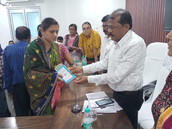 ସୁବର୍ଣ୍ଣପୁର ଜିଲ୍ଲାର ଡୁଙ୍ଗୁରିପାଲି ବ୍ଲକ ସ୍ତରୀୟ ଜିଲ୍ଲାପାଳ ଓ ଆରକ୍ଷୀ ଅଧିକ୍ଷକଙ୍କ ଯୁଗ୍ମ ଅଭିଯୋଗ ଶୁଣାଣି ଶିବିର : * ବିଭିନ୍ନ ପ୍ରକାର ର   ୧୩୧( ଏକ ଶହ ଏକତିରିଶ) ଗୋଟି ଅଭିଯୋଗ ଦରଖାସ୍ତ ଗ୍ରହଣ
