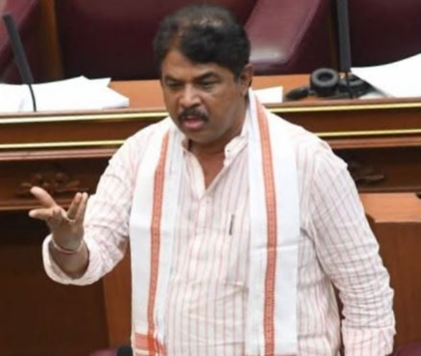 KR-LOP-R-ASOK-PRIYANKA-CONGRESS-MALYALAM-LANGUAGE