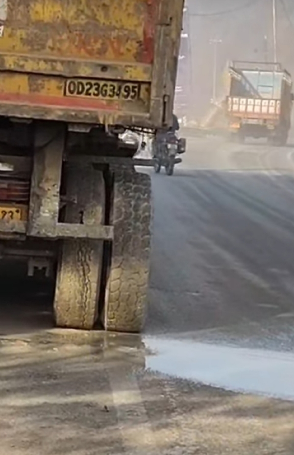 ଦୁଇ ଚକିଆ ଓ ଚାରିଚକିଆ ଯାନ ଉପରେ ପଲ୍ଯୁସନ କଟକଣା ଏକ ପ୍ରହସନ