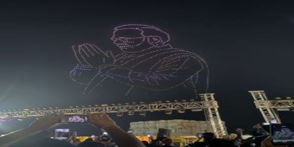 ଆରବ ସାଗରର ଆକାଶରେ ସୋମନାଥ ମନ୍ଦିରର ହଜାର ବର୍ଷର ଅଦ୍ଭୁତ ଗାଥା, ମନ୍ତ୍ରମୁଗ୍ଧ ହେଲେ     ପିଏମ ମୋଦି