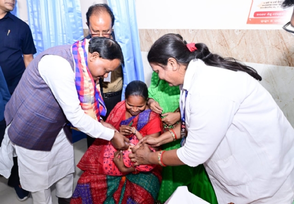 ସମ୍ବଲପୁରର ଅତ୍ୟାଧୁନିକ ଟ୍ରମା କେୟାର ସେଣ୍ଟର ଏବଂ ଓପିଡି  ବିଲ୍‌ଡିଙ୍ଗକୁ ମୁଖ୍ୟମନ୍ତ୍ରୀ କଲେ ଉଦ୍‌ଘାଟନ