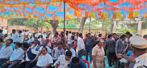 ସୁବର୍ଣ୍ଣପୁର ଜିଲ୍ଲାର ଡୁଙ୍ଗୁରିପାଲି ବ୍ଲକ ସ୍ତରୀୟ ଜିଲ୍ଲାପାଳ ଓ ଆରକ୍ଷୀ ଅଧିକ୍ଷକଙ୍କ ଯୁଗ୍ମ ଅଭିଯୋଗ ଶୁଣାଣି ଶିବିର ଡୁଙ୍ଗୁରିପାଲି ପଞ୍ଚାୟତ ସମିତି ଅନ୍ତର୍ଗତ ଅନ୍ଧାରିବାଞ୍ଜି  ଗ୍ରାମ ପଞ୍ଚାୟତ କାର୍ଯ୍ୟାଳୟ ସ୍ଥିତ ସମ୍ମୁଖ ପ୍ରାଙ୍ଗଣ ଠାରେ ଅନୁଷ୍ଠିତ  :