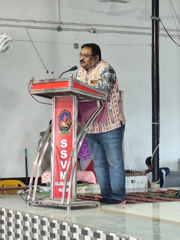 କଲେଜ ଛକ ସରସ୍ଵତୀ ଶିଶୁ ମନ୍ଦିର ରେ ସ୍ବାମୀ ବିବେକାନନ୍ଦ ଜୟନ୍ତୀ