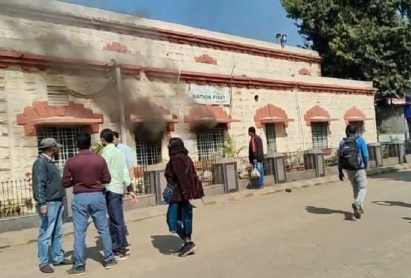 ଝାରସୁଗୁଡ଼ା ରେଳ ଷ୍ଟେସନରେ ଅଗ୍ନିକାଣ୍ଡ, ବିଦ୍ୟୁତ ସର୍ଟସର୍କିଟରୁ ଲାଗିଲା ନିଆଁ