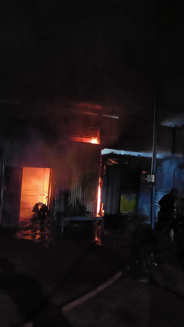 ଗ୍ୟାରେଜରେ ଅଗ୍ନି କାଣ୍ଡ