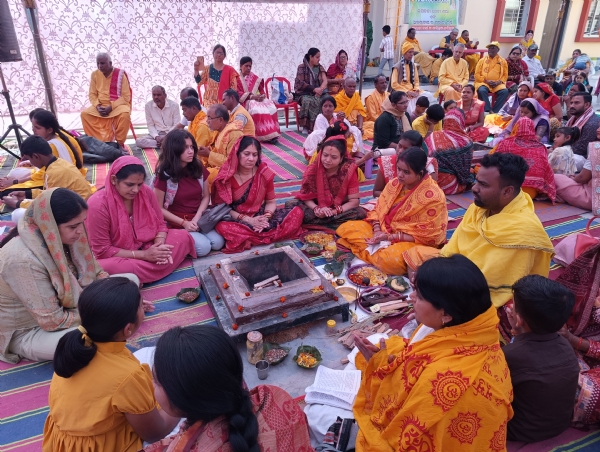 ବଲାଙ୍ଗିର ଗାୟତ୍ରୀ ଶକ୍ତି ପୀଠ ର ବାର୍ଷିକ ଉତ୍ସବ ପଞ୍ଚ କୁଣ୍ଡୀୟ ଗାୟତ୍ରୀ ମହାଯଜ୍ଞ