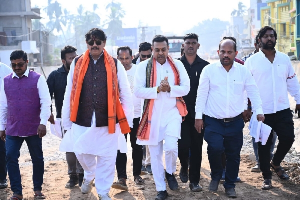 ମାଟିଆପଡା ରେଲୱେ ଓଭରବ୍ରିଜ ଅନୁଧ୍ୟାନ କଲେ ସାଂସଦ