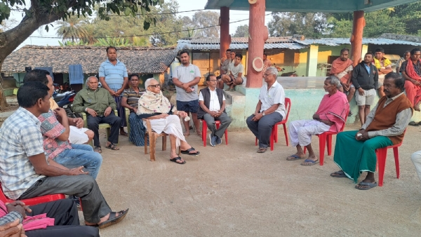 କିରାବାହାଲ ଚାଷୀ ଓ ଲୋକଙ୍କୁ ଭେଟିଲେ ନରସିଂହ ଚାଷୀଙ୍କୁ ଦେଇଥିବା ପ୍ରତିଶୃତି ପ୍ରତାରଣାରେ ପରିଣତ ହେଲାଣି - ନରସିଂହ ଧାନର ଅଭାବି ବିକ୍ରି ପରିସ୍ଥିତି ହେଲେ ସରକାର ଦାୟୀ ରହିବ- ନରସିଂହ