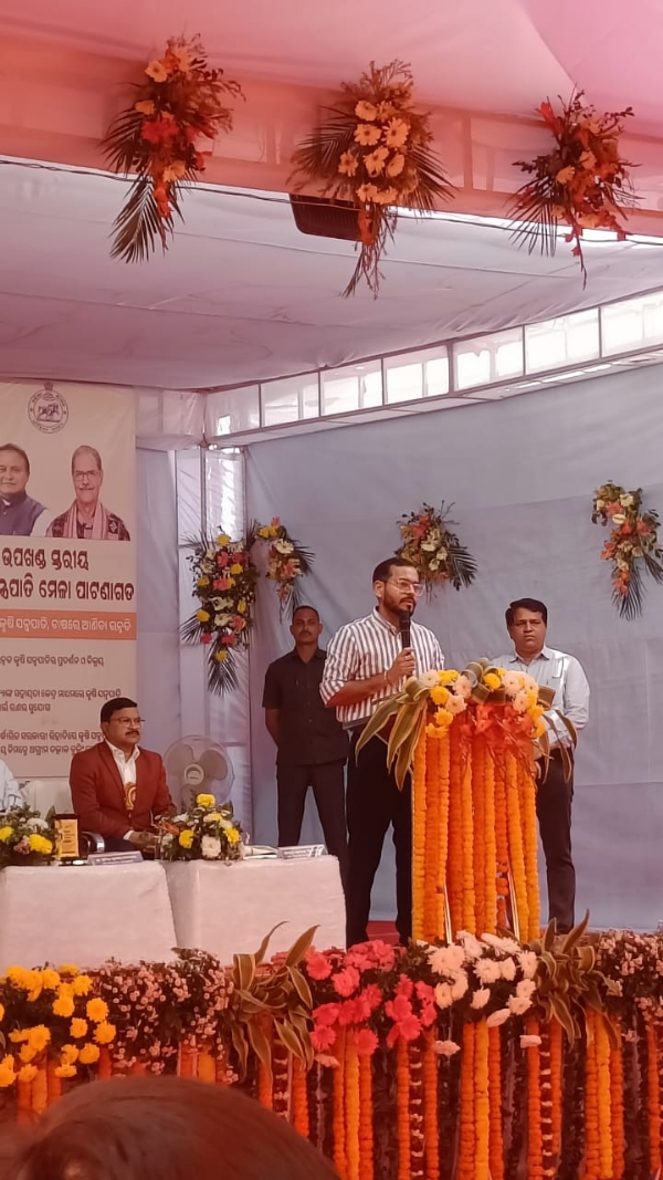 ପାଟଣାଗଡ଼ କୁକୁରମୁଣ୍ଡା ଉଚ୍ଚ ବିଦ୍ୟାଳୟ ପଡ଼ିଆରେ ଉପଖଣ୍ଡସ୍ତରୀୟ କୃଷି ଯନ୍ତ୍ରପାତି ମେଳା-୨୦୨୬ ଉଦ୍‌‌ଘାଟିତ