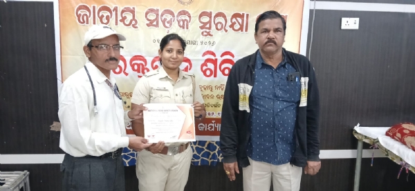 *ଜାତୀୟ ସଡକ ସୁରକ୍ଷା ମାସ-୨୦୨୬ ପାଳନ ଅବସର ରେ ଆଞ୍ଚଳିକ ପରିବହନ କାର୍ଯ୍ୟାଳୟ ପକ୍ଷରୁ ରକ୍ତଦାନ ଶିବିର ଆୟୋଜନ*