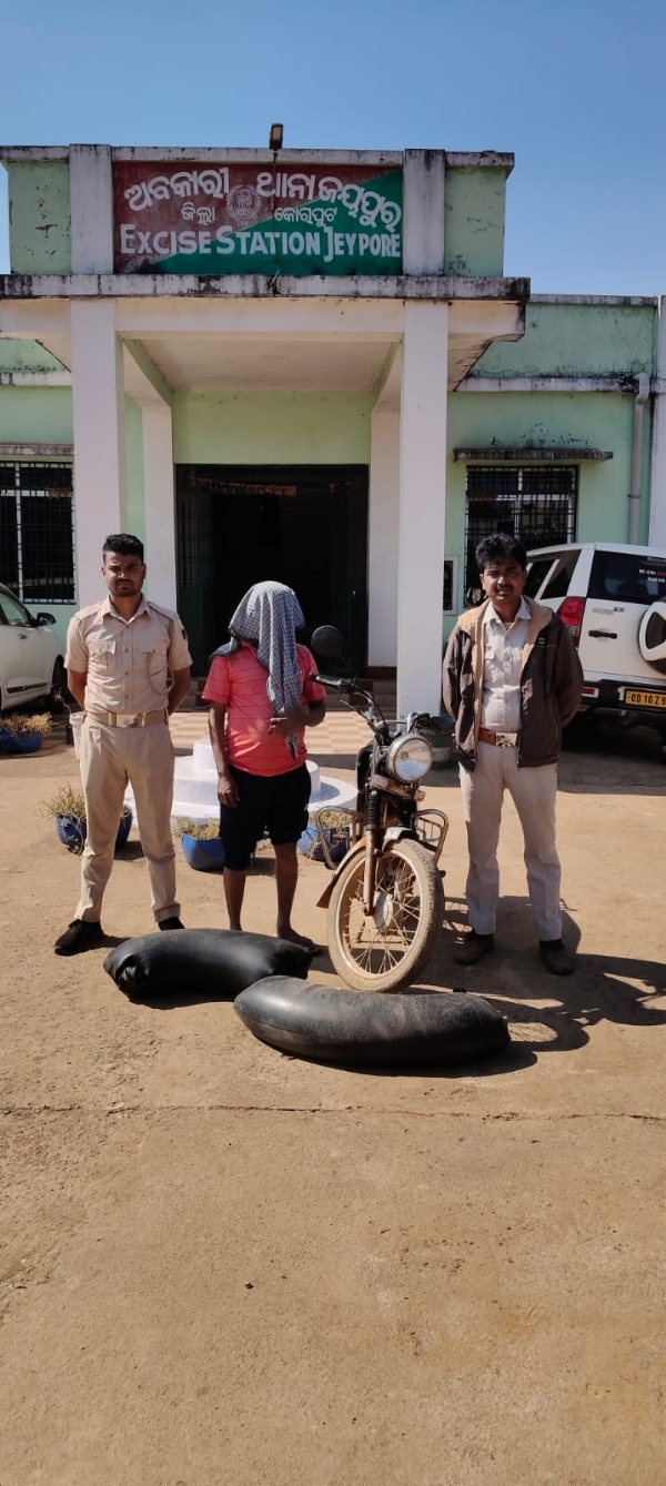 ଦେଶି ମଦ  ଚାଲାଣ ବେଳେ ଚଢାଉ, ଜଣେ ଗିରଫ