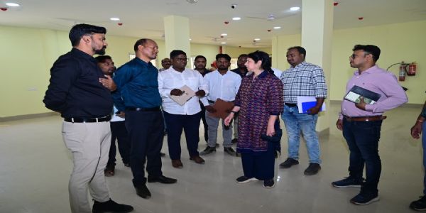 ଗୃହ ଓ ନଗର ଉନ୍ନୟନ ବିଭାଗ ସଚିବଙ୍କ ଦିନିକିଆ ମାଲକାନଗିରି ଜିଲ୍ଲା ଗସ୍ତ : ଜିଲ୍ଲାର ବିଭିନ୍ନ ଉନ୍ନୟନମୂଳକ ପ୍ରକଳ୍ପର ସମୀକ୍ଷା