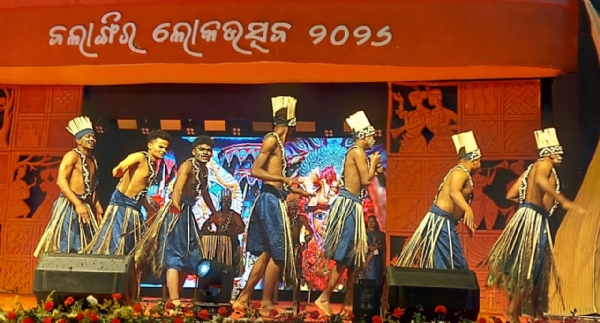୨୩ତମ ବଲାଙ୍ଗିର ଲୋକଉତ୍ସବ ର ମୁଖ୍ୟ ସମାରୋହ କୋଶଳ କଳା ମଣ୍ଡପରେ ଉଦ୍ଘାଟିତ