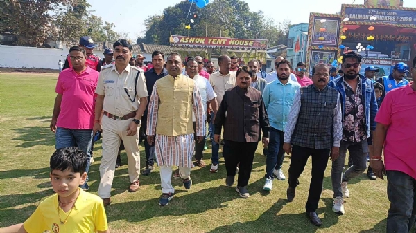 ୩୭ ତମ ସର୍ବଭାରତୀୟ ଲାଲମନି କ୍ରିକଫେଷ୍ଟ ଉଦଘାଟିତ* - *ଏସପି ଙ୍କ ଘାତକ ବୋଲିଂ ରେ ବିଧାୟକ କ୍ଲିନ୍ ବୋଲ୍ଡ