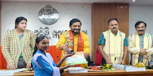 ମହାକାଳପଡା ବ୍ଲକ ପରିସରରେ “ବନ୍ଦେ ମାତରମ” ର ୧୫୦ତମ ପୂର୍ତ୍ତି ସମାରୋହ  ୧୯.୦୧.୨୦