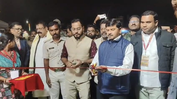 ୨୩ତମ ବଲାଙ୍ଗିର ଲୋକଉତ୍ସବ ର ମୁଖ୍ୟ ସମାରୋହ କୋଶଳ କଳା ମଣ୍ଡପରେ ଉଦ୍ଘାଟିତ