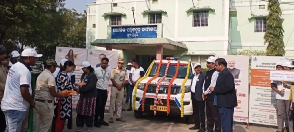 ଜାନୁୟାରୀ ମାସ କୁ ଜାତୀୟ ସଡ଼କ ସୁରକ୍ଷା ମାସ - ୨୦୨୬ ପାଳନ ଉପଲକ୍ଷେ ସୁବର୍ଣ୍ଣପୁର ଜିଲ୍ଲାର ଆଞ୍ଚଳିକ ପରିବହନ କାର୍ଯ୍ୟାଳୟ ଠାରୁ ଜାତୀୟ ସଡ଼କ ସୁରକ୍ଷା ସଚେତନତା ରଥର ଶୁଭାରମ୍ଭ ସହିତ ସୁବର୍ଣ୍ଣପୁର ସହରରେ ସଚେତନତା ଶୋଭାଯାତ୍ରା ଅନୁଷ୍ଠିତ। ଜାନୁୟାରୀ ମାସ କୁ ଜାତୀୟ ସଡ଼କ ସୁରକ୍ଷା ମାସ - ୨୦୨୬ ପାଳନ ଉପଲକ୍ଷେ ସୁବର୍ଣ୍ଣପୁର ଜିଲ୍ଲାର ଆଞ୍ଚଳିକ ପରିବହନ କାର୍ଯ୍ୟାଳୟ ଠାରୁ ଜାତୀୟ ସଡ଼କ ସୁରକ୍ଷା ସଚେତନତା ରଥର ଶୁଭାରମ୍ଭ ସହିତ ସୁବର୍ଣ୍ଣପୁର ସହରରେ ସଚେତନତା ଶୋଭାଯାତ୍ରା ଅନୁଷ୍ଠିତ।