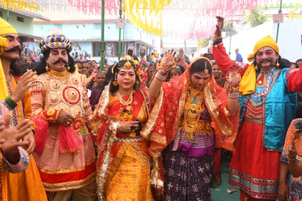 ସମ୍ବଲପୁରୀ ଧନୁଯାତ୍ରା: ଗୋପପୁରରେ  କୃଷ୍ଣଙ୍କ ଦ୍ୱାରା ପୁତନା ବଦ୍ଧ