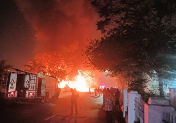 ହାଟରେ ଅଗ୍ନିକାଣ୍ଡ