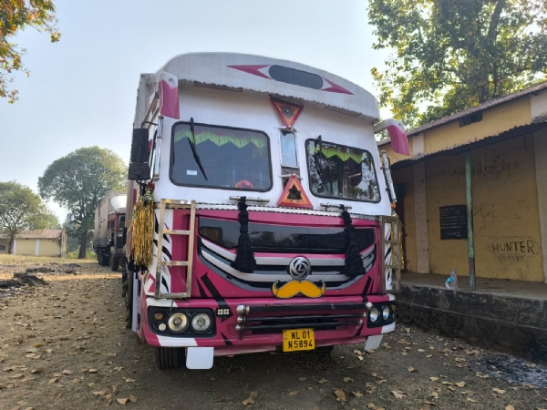 ଦୁଇ ଗୋରୁ ବୋଝେଇ ଗାଡି ଅଟକ,୫ ଜଣ କୋର୍ଟ ଚାଲାଣ