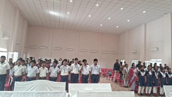 ସୋନପୁର ଟାଉନ ହଲ ଠାରେ ବନ୍ଦେ ମାତରମ ରାଷ୍ଟ୍ରୀୟ ଗୀତ ୧୫୦ ବର୍ଷ ପୂର୍ତ୍ତି ଉପଲକ୍ଷେ ସାମୁହିକ ଗାନ କାର୍ଯ୍ୟକ୍ରମ ଅନୁଷ୍ଠିତ