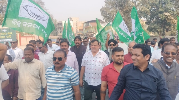 ବିଦ୍ୟୁତ୍ ଉପଭୋକ୍ତାଙ୍କୁ  ଟାଟା ପାଓ୍ବାରର ଶୋଷଣ : ପ୍ରତିବାଦରେ ଗର୍ଜିଲା ସମ୍ବଲପୁର ବିଜେଡି