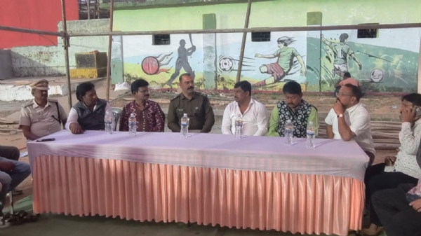 Khadial mahoschav meeting