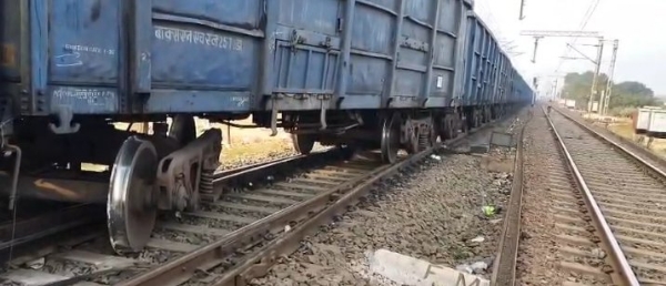 ମାଲବାହୀ ଟ୍ରେନ୍ ଲାଇନଚ୍ୟୁତ-୩