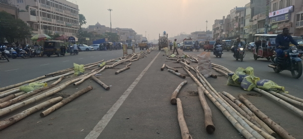 ନୂଆବର୍ଷ ବ୍ଯାରିକେଡ ବାହୁଡିଲା