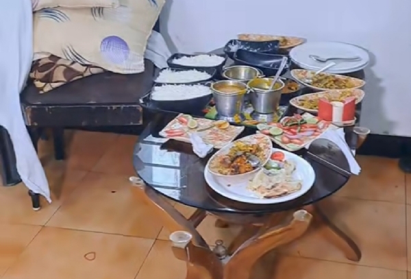 ହୋଟେଲ ଉପହାର ପ୍ଯାଲେସର ଜୁଆ ଆସରରେ ଚଢ଼ାଉ, ଲକ୍ଷାଧିକ ଟଙ୍କା ଜବତ ୭ ଅଟକ