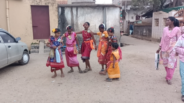 ହଜିଯାଉଛି କୃଷିଭିତ୍ତିକ ପର୍ବ ପୁଷପୁନି ପରମ୍ପରା ଆଉ ଶୁଭୁନି ଦେ’ରେ ବୁଢ଼ୀ ଛେର୍ ଛେରା