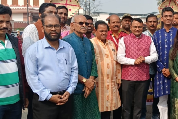 ୨୮ତମ ସମ୍ବଲପୁର ଲୋକ ମହୋତ୍ସବ ୨୦୨୬ ସାଂସ୍କୃତିକ ଶୋଭାଯାତ୍ରାରେ ଦୁଲୁକିଲା ସମ୍ବଲପୁର ସହର