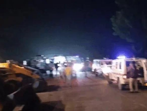 Sleeper-bus-overturns-three-killad