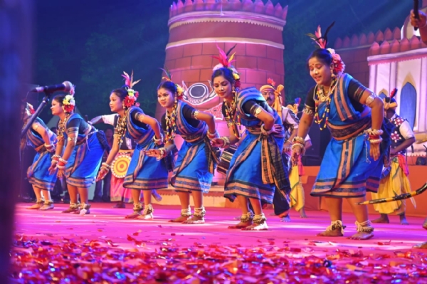 ୨୮ତମ ସମ୍ବଲପୁର ଲୋକ ମହୋତ୍ସବର ୨ୟ ରଜନୀ: ସମ୍ବଲପୁର ମାଟିର ମହକ ଓ ମହିମା ରହିଛି : ବିଧାୟକ ସୁଦର୍ଶନ ହରିପାଲ