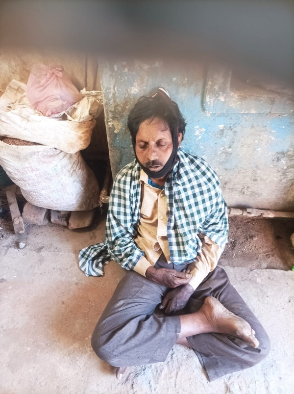 ମା ପରେ ପରେ ଚାଲିଗଲା ପୁଅର ଜୀବନ ଗୋଟିଏ ଘରୁ ଉଠିଲା ଦୁଇଟି କୋକେଇ ମା ପରେ ପରେ ଚାଲିଗଲା ପୁଅର ଜୀବନ ଗୋଟିଏ ଘରୁ ଉଠିଲା ଦୁଇଟି କୋକେଇ