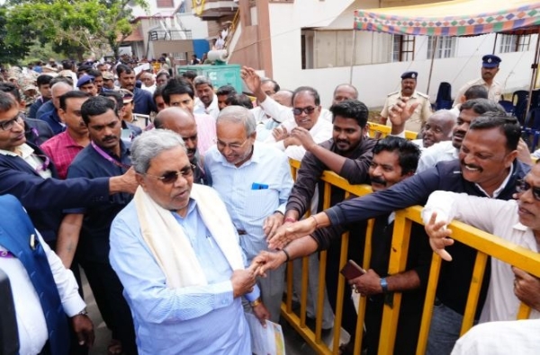 କର୍ଣ୍ଣାଟକରେ ସର୍ବାଧିକ ସମୟ ପାଇଁ ମୁଖ୍ୟମନ୍ତ୍ରୀ ଭାବରେ କାର୍ଯ୍ୟ କରିବାରେ ସିଦ୍ଧରମେୟାଙ୍କ ରେକର୍ଡ କର୍ଣ୍ଣାଟକରେ ସର୍ବାଧିକ ସମୟ ପାଇଁ ମୁଖ୍ୟମନ୍ତ୍ରୀ ଭାବରେ କାର୍ଯ୍ୟ କରିବାରେ ସିଦ୍ଧରମେୟାଙ୍କ ରେକର୍ଡ