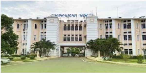 ଏପ୍ରିଲରୁ ଓଡ଼ିଶାରେ     ଆରମ୍ଭ ହେବ ଜନଗଣନାର ପ୍ରଥମ ପର୍ଯ୍ୟାୟ, ଜିଲ୍ଲାପାଳଙ୍କ ସହ ଆଲୋଚନା କଲେ ଉନ୍ନୟନ କମିଶନର