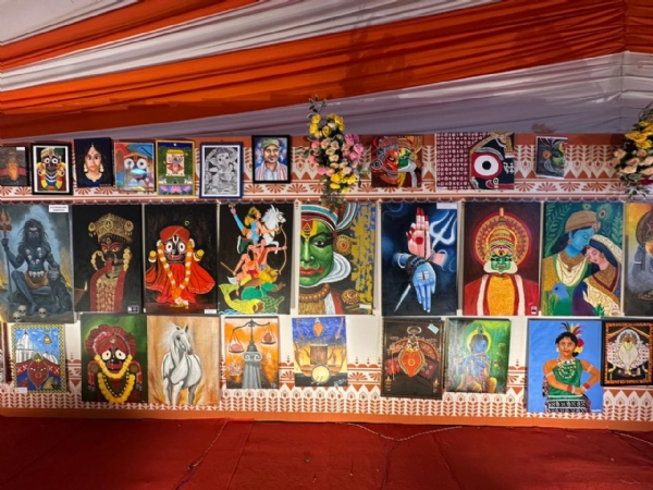 ସମ୍ବଲପୁର ଲୋକ ମହୋତ୍ସବରେ ବୀର ଛବିଳ ସାଇ ପ୍ରଦର୍ଶନୀ ମେଳା ସମ୍ବଲପୁର ଲୋକ ମହୋତ୍ସବରେ ବୀର ଛବିଳ ସାଇ ପ୍ରଦର୍ଶନୀ ମେଳା