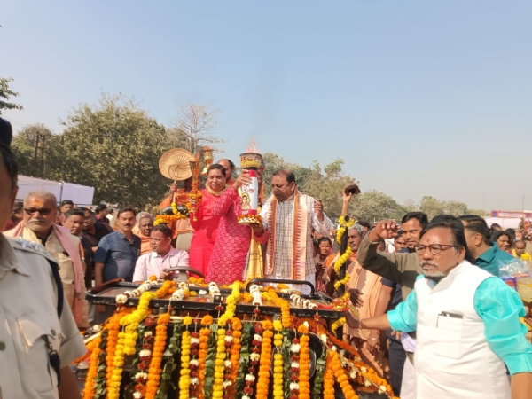 ସୁବର୍ଣ୍ଣପୁର ଲୋକ ମହୋତ୍ସବ ପାଇଁ ମଶାଲ ଶୋଭାଯାତ୍ରା