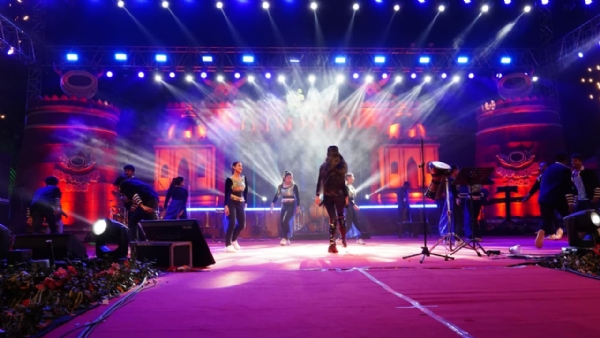 ସମ୍ବଲପୁର ୟୁଥ୍ ଫେଷ୍ଟିଭାଲ ଉଦଯାପିତ : ପ୍ରଛଦପଟ ଗାୟକ ସୁଖବିନ୍ଦର ସିଂଙ୍କ ସ୍ବରରେ ଝୁମିଲେ ସ୍ରୋତା