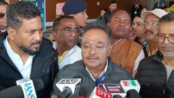 ମମତା ବାନାର୍ଜୀଙ୍କୁ ଶମିକ ଭଟ୍ଟାଚାର୍ଯ୍ୟଙ୍କ ଟାର୍ଗେଟ୍‌; କହିଲେ, ତୃଣମୂଳ ଭୟଭୀତ, ଜନତା ପରିବର୍ତନ ଚାହୁଁଛନ୍ତି