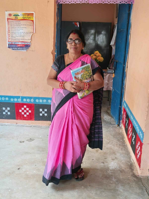 ଚାକିରୀ ଜୀବନରୁ ଶ୍ରେଷ୍ଟ ଶିକ୍ଷୟତ୍ରୀ ଅବସର ନେଲେ ସୁଜାତା ମ୍ୟାଡ଼ମ ଚାକିରୀ ଜୀବନରୁ ଶ୍ରେଷ୍ଟ ଶିକ୍ଷୟତ୍ରୀ ଅବସର ନେଲେ ସୁଜାତା ମ୍ୟାଡ଼ମ