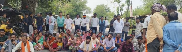 ଟ୍ରକ୍ ଧକ୍କାରେ ଯୁବକଙ୍କ ମୃତ୍ୟୁକୁ ନେଇ ଉତ୍ତେଜିତ ପରିସ୍ଥିତି । ମୃତକଙ୍କ ପରିବାରକୁ କ୍ଷତି ପୂରଣ ଦାବୀ ଟ୍ରକ୍ ଧକ୍କାରେ ଯୁବକଙ୍କ ମୃତ୍ୟୁକୁ ନେଇ ଉତ୍ତେଜିତ ପରିସ୍ଥିତି । ମୃତକଙ୍କ ପରିବାରକୁ କ୍ଷତି ପୂରଣ ଦାବୀ
