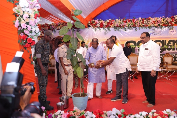 ୭୨ତମ ଜିଲ୍ଲାସ୍ତରୀୟ ବନ୍ୟପ୍ରାଣୀ ସପ୍ତାହ ପାଳିତ ସମ୍ବଲପୁର ଚିଡ଼ିଆଖାନାରୁ ହୀରାକୁଦ-ଦେବ୍ରିଗଡ଼ ଅଭୟାରଣ୍ୟକୁ ଗଡିଲା ସଫାରି ଗାଡ଼ି