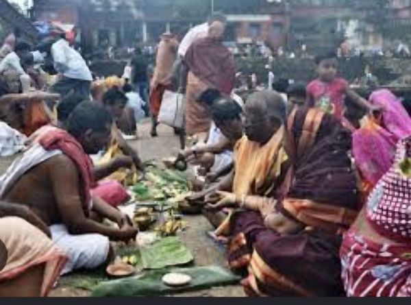 ମହାଳୟା ଅମାବାସ୍ୟାରେ ପିତୃପୁରୁଷଙ୍କପିଣ୍ଡଦାନ କଲେ ହଜାର ହଜାର ଶ୍ରଦ୍ଧାଳୁ ମହାଳୟା ଅମାବାସ୍ୟାରେ ପିତୃପୁରୁଷଙ୍କପିଣ୍ଡଦାନ କଲେ ହଜାର ହଜାର ଶ୍ରଦ୍ଧାଳୁ