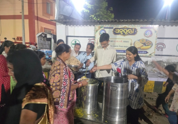ସହଯୋଗ ଫାଉଣ୍ଡେସନର ୧୫ ଦିନିଆ ‘ପିତୃପକ୍ଷ ଭୋଜନ ସେବା’ ସଫଳତାର ସହ ସମ୍ପନ୍ନ  ଜିଲ୍ଲା ମୁଖ୍ୟ ଚିକିତ୍ସାଳୟରେ ୭୦୦ରୁ ଅଧିକ ଅସହାୟ ଓ ଆବଶ୍ୟକତାଗ୍ରସ୍ତ ଲୋକ ଉପକୃତ